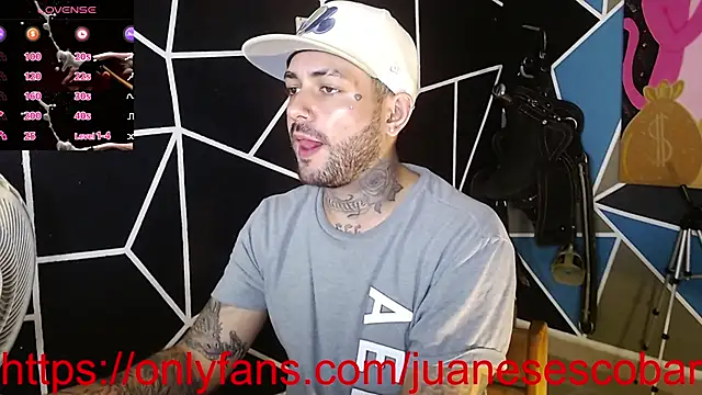 Snapshot of nicolastorres99 chatting on October 8, 3:37 am nicolastorres99 online show from October 8, 3:37 am