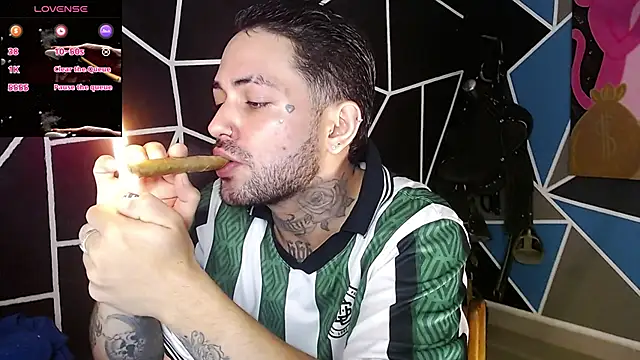 Snapshot of nicolastorres99 chatting on October 26, 12:27 am nicolastorres99 online show from October 26, 12:27 am