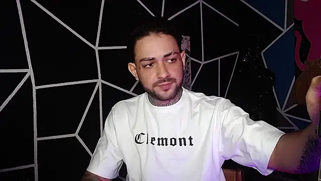 Snapshot of nicolastorres99 chatting on November 3, 3:19 am nicolastorres99 online show from November 3, 3:19 am