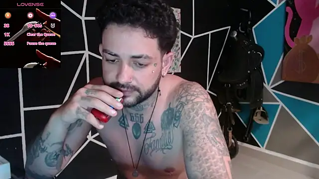 Snapshot of nicolastorres99 chatting on November 19, 6:08 pm nicolastorres99 online show from November 19, 6:08 pm