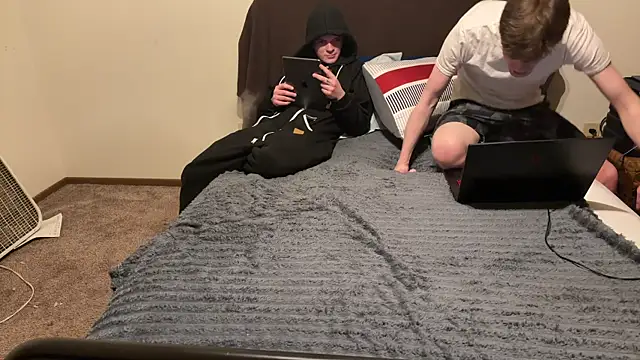 BigIncognitoXXX online show from February 12, 5:46 am