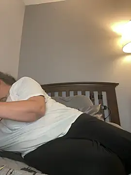 dieseldame1313 online show from March 12, 5:57 am