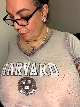 dieseldame1313 online show from November 13, 5:39 am