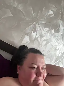 SunnyLeila2101 online show from May 18, 11:49 am