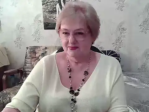 Renata62011 online show from April 7, 12:05 pm