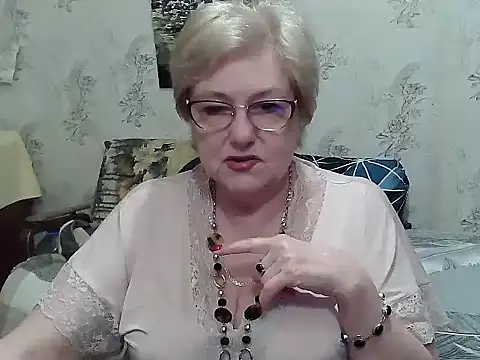 Snapshot of Renata62011 chatting on June 17, 6:16 am Renata62011 online show from June 17, 6:16 am