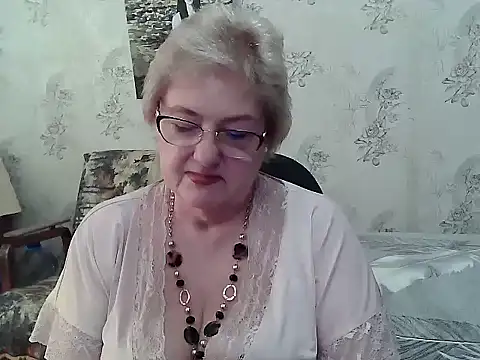 Snapshot of Renata62011 chatting on June 23, 12:25 pm Renata62011 online show from June 23, 12:25 pm