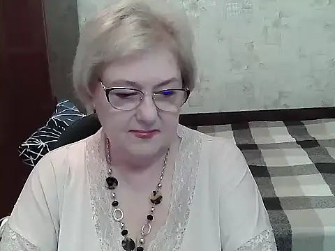 Snapshot of Renata62011 chatting on June 30, 4:57 am Renata62011 online show from June 30, 4:57 am