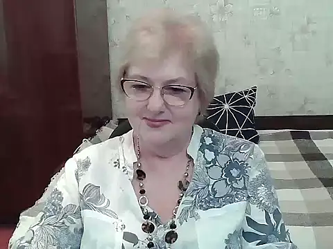 Snapshot of Renata62011 chatting on July 11, 12:30 pm Renata62011 online show from July 11, 12:30 pm