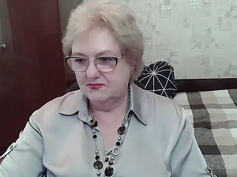 Snapshot of Renata62011 chatting on July 22, 12:52 pm Renata62011 online show from July 22, 12:52 pm