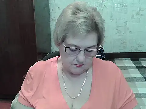 Snapshot of Renata62011 chatting on July 28, 11:17 am Renata62011 online show from July 28, 11:17 am