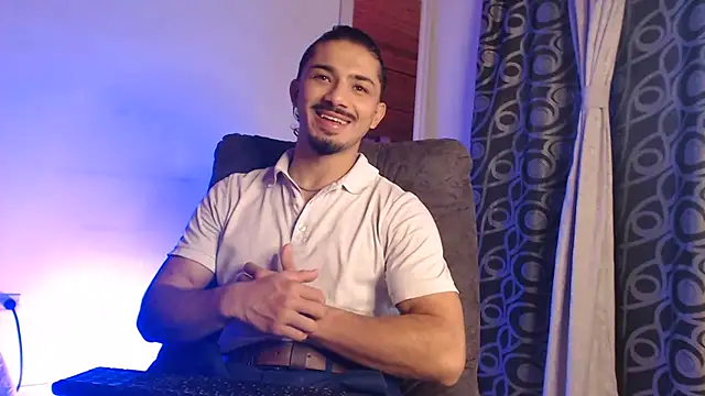ArturoCardona  online show from July 3, 11:16 am