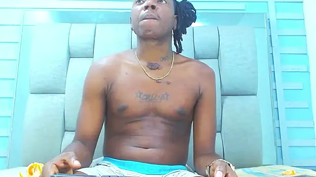 Snapshot of Black_Fire10 chatting on December 16, 5:51 pm Black Fire10 online show from December 16, 5:51 pm