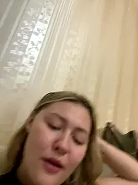 SunshineEmma online show from October 7, 11:46 pm