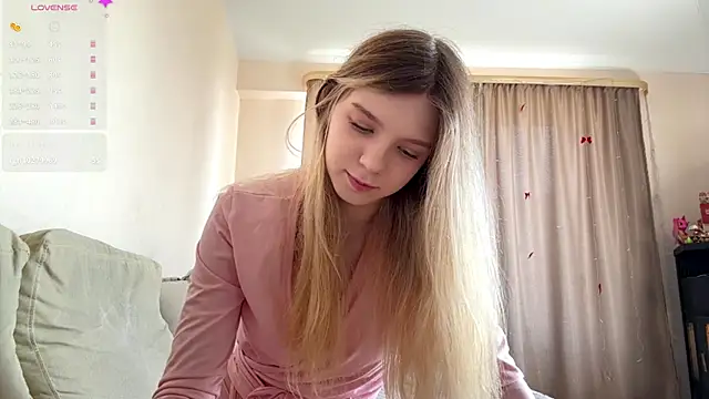 FruityXo online show from July 18, 11:14 am
