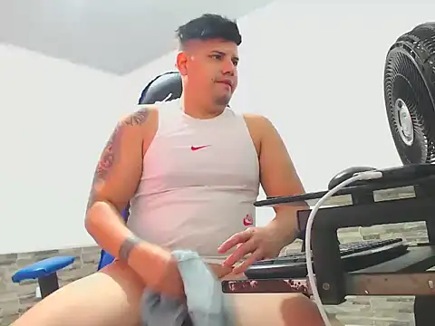 Snapshot of mister_cum1999 chatting on February 3, 9:31 pm mister cum1999 online show from February 3, 9:31 pm