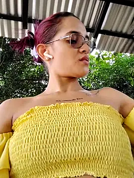 cris dulce online show from May 1, 6:34 pm