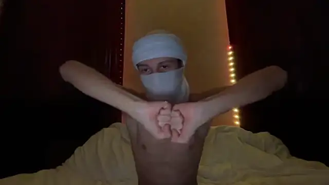 Snapshot of holydirt_luxeno1 chatting on October 18, 1:45 pm holydirt luxeno1 online show from October 18, 1:45 pm