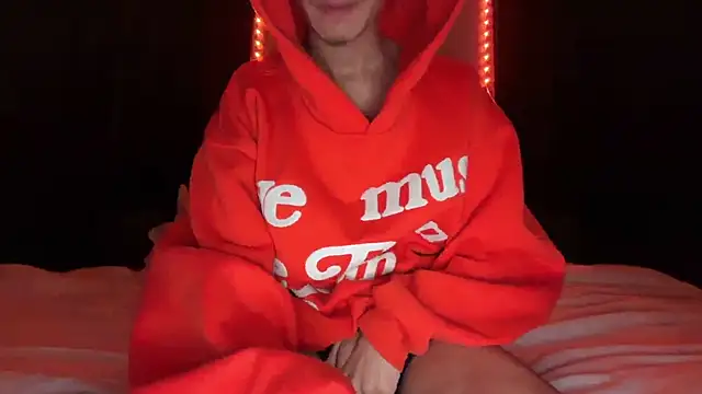 holydirt luxeno1 online show from January 17, 2:33 pm