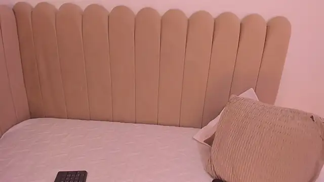 Snapshot of Jasmin_hamdan chatting on November 29, 8:01 pm Jasmin hamdan online show from November 29, 8:01 pm