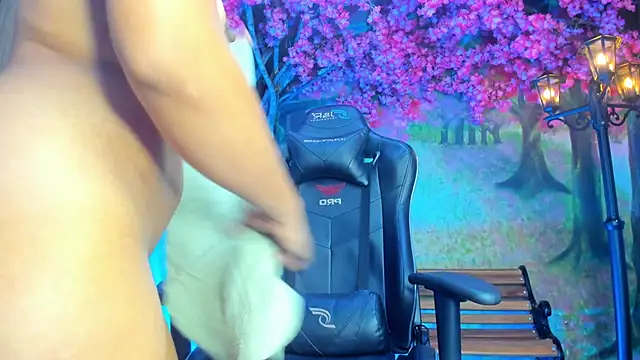 Snapshot of VenusBlazer chatting on December 1, 11:26 am VenusBlazer online show from December 1, 11:26 am