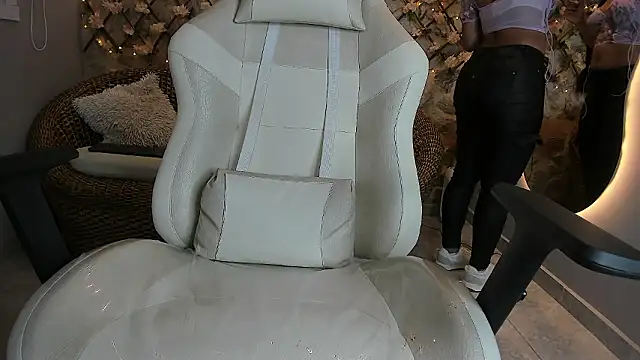 VenusBlazer online show from February 27, 7:14 pm