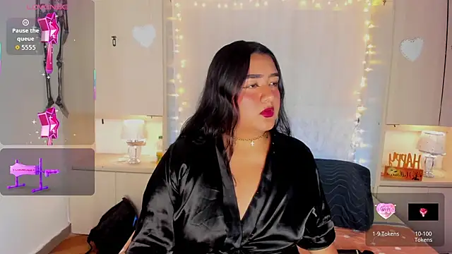 Snapshot of LilyWhitney chatting on October 29, 4:15 am LilyWhitney online show from October 29, 4:15 am