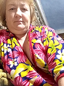 Snapshot of NikaLove49011 chatting on October 10, 1:48 am NikaLove49011 online show from October 10, 1:48 am