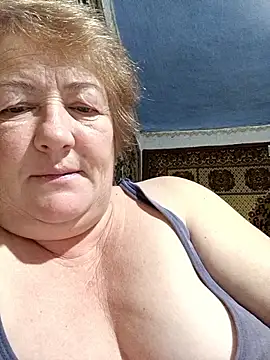 Snapshot of NikaLove49011 chatting on November 15, 5:31 pm NikaLove49011 online show from November 15, 5:31 pm