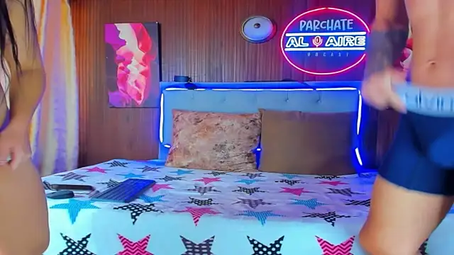 dereck and julie online show from September 28, 8:14 pm