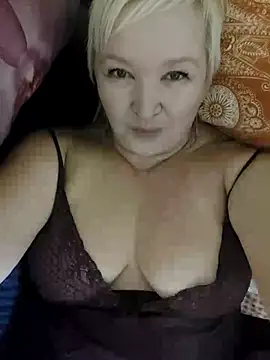 Snapshot of ForgeMeNot51 chatting on October 23, 5:18 am ForgeMeNot51 online show from October 23, 5:18 am