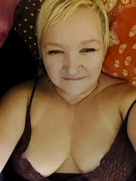 Snapshot of ForgeMeNot51 chatting on October 24, 5:59 am ForgeMeNot51 online show from October 24, 5:59 am