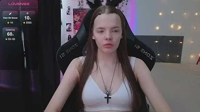 Luna Navy online show from March 13, 5:58 am