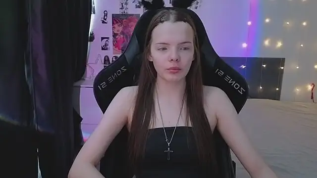 Luna Navy online show from March 14, 6:08 am