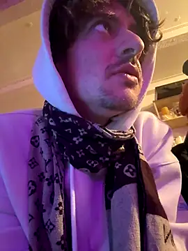 Snapshot of hottest23 chatting on December 15, 8:46 pm hottest23 online show from December 15, 8:46 pm