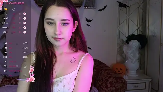 Eva Maller online show from November 2, 11:45 am