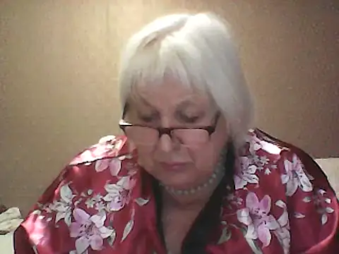 Snapshot of Alexia64231 chatting on September 14, 4:06 pm Alexia64231 online show from September 14, 4:06 pm