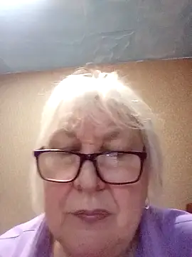 Alexia64231 online show from December 1, 3:33 am