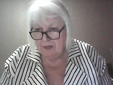 Alexia64231 online show from April 1, 2:56 am