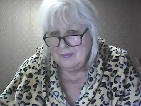 Alexia64231 online show from April 6, 6:53 pm