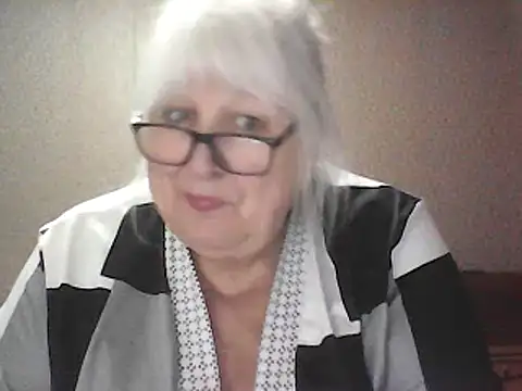 Alexia64231 online show from April 24, 2:08 pm