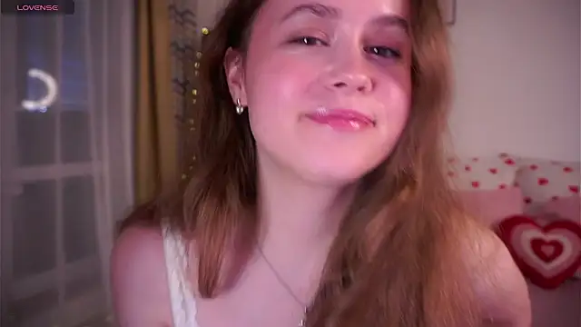 Snapshot of SusannaScholler chatting on June 10, 11:24 pm SusannaScholler online show from June 10, 11:24 pm
