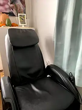 Snapshot of gholly2007 chatting on October 25, 2:30 am gholly2007 online show from October 25, 2:30 am