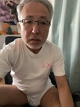 Snapshot of gholly2007 chatting on November 19, 2:11 am gholly2007 online show from November 19, 2:11 am