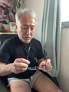 Snapshot of gholly2007 chatting on November 20, 6:02 am gholly2007 online show from November 20, 6:02 am