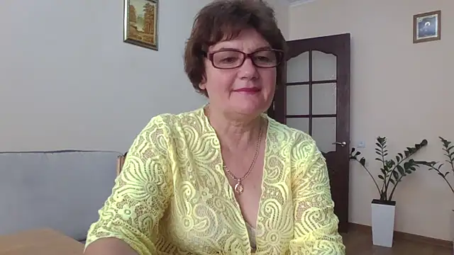 Snapshot of Galina56301 chatting on September 13, 12:38 pm Galina56301 online show from September 13, 12:38 pm