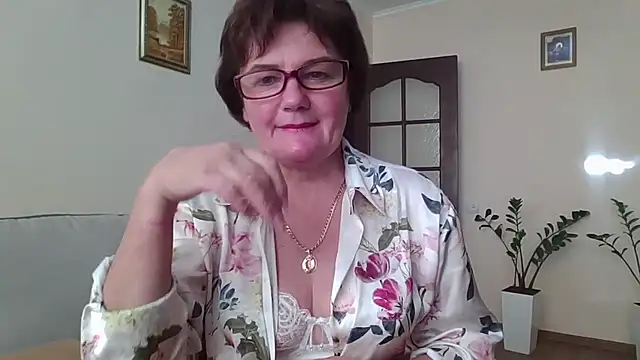 Snapshot of Galina56301 chatting on September 26, 3:05 pm Galina56301 online show from September 26, 3:05 pm