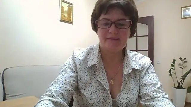 Snapshot of Galina56301 chatting on October 7, 4:59 pm Galina56301 online show from October 7, 4:59 pm