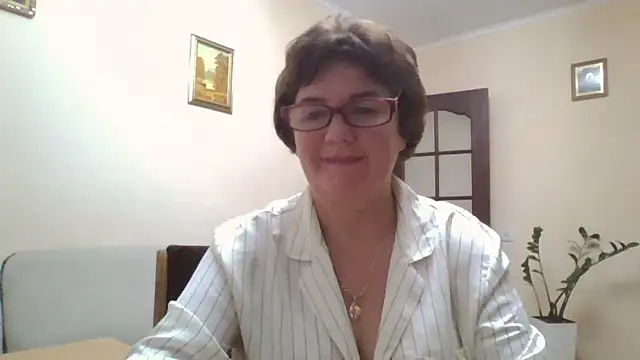 Snapshot of Galina56301 chatting on October 9, 3:43 pm Galina56301 online show from October 9, 3:43 pm