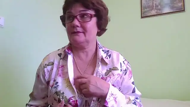 Snapshot of Galina56301 chatting on October 25, 12:34 pm Galina56301 online show from October 25, 12:34 pm